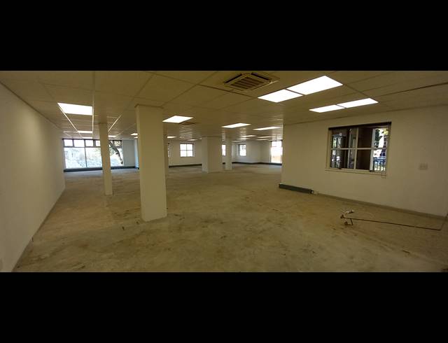 280M² OFFICE TO LET IN BRYANSTON